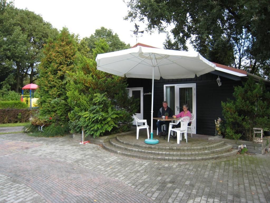 Sellingen Vakantiepark De Bronzen Eik חדר תמונה